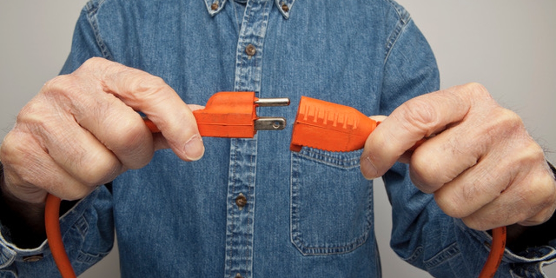 plugging in extension cord