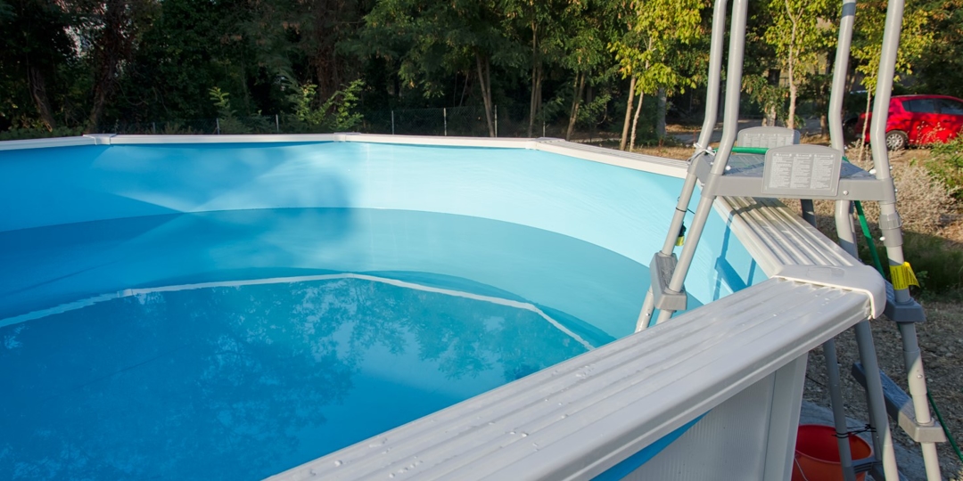 Outdoor above ground pool