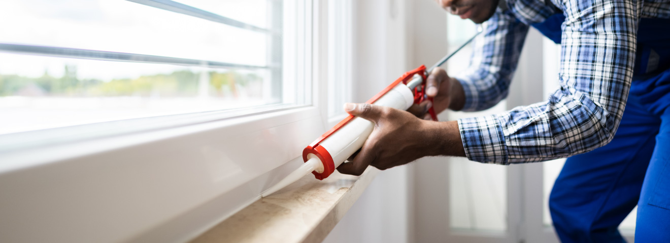 caulking windows for home energy efficiency