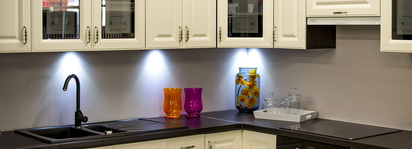 under cabinet lighting